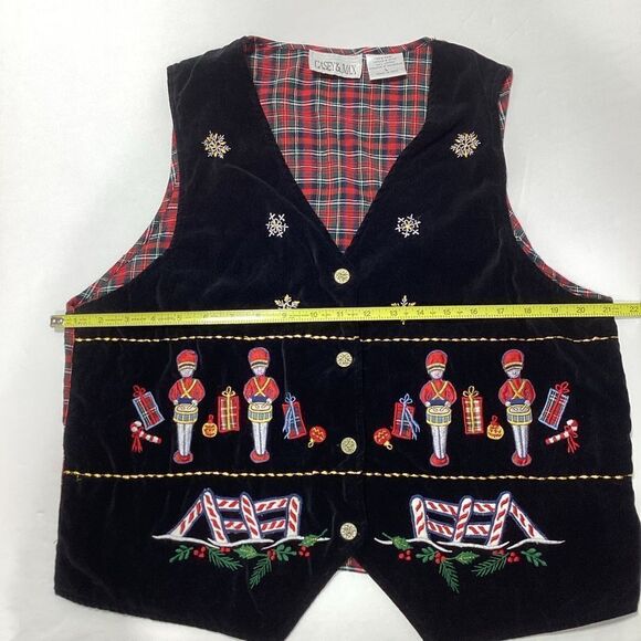 Casey & Max Crushed Velvet Plaid Embroidered Christmas Holiday Vest Large - Picture 4 of 9